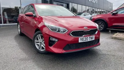 Used Kia Ceed 120 HP (88 kW) 2020 Red Hatchback