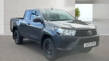 Used Toyota HiLux Active 150 HP (110 kW) 2020 Pickup