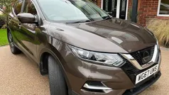 Bronze Used 2017 Nissan Qashqai N-Connecta SUV | £10,099 (Fair price)