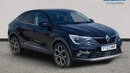 Second-hand Renault Arkana Techno 138 CP (101 kW) 2022 Negru SUV