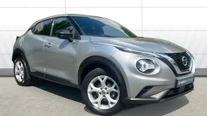 Used Nissan Juke N-Connecta 114 HP (83 kW) 2021 Silver SUV