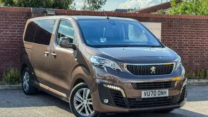 Usado Peugeot Traveller Allure 177 HP (130 kW) 2022 Monovolume