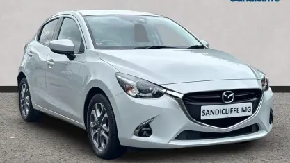 Used Mazda 2 Inclusive 115 HP (84 kW) 2018 Silver Hatchback