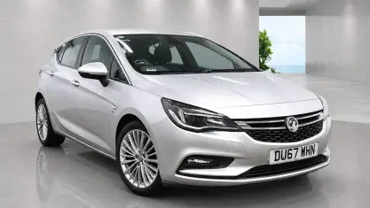 Used Vauxhall Astra Elite 150 HP (110 kW) 2017 Silver Hatchback