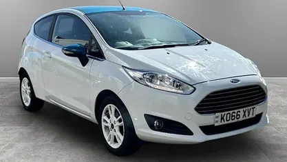 Used Ford Fiesta Zetec 82 HP (60 kW) 2016 Hatchback