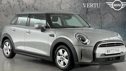 Begagnad Mini Cooper Classic 136 HK (100 kW) 2022 Halvkombi