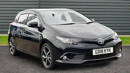Used Toyota Auris Hybrid Design 136 HP (100 kW) 2019 Hatchback