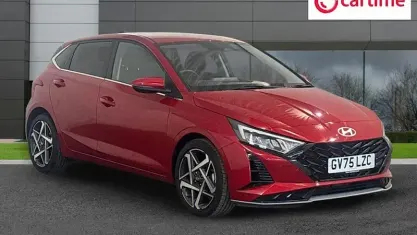 Used Hyundai i20 Premium 101 HP (74 kW) 2025 Red Hatchback