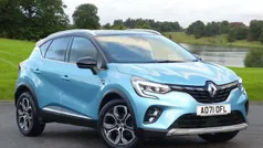 Blue/black Used 2021 Renault Captur Version S SUV | £14,965 (Fair price)
