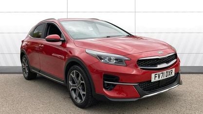 Usado Kia XCeed 160 HP (117 kW) 2021 Vermelho SUV