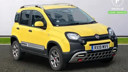 Used Fiat Panda Cross Cross 90 HP (66 kW) 2019 Yellow Hatchback