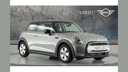Usado Mini Cooper Classic 136 HP (100 kW) 2022 Prateado Citadino