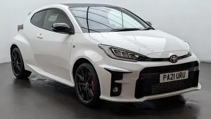 White Used 2021 Toyota Yaris Hatchback | £26,550 (Fair price)