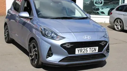Used Hyundai i10 Premium 79 HP (58 kW) 2025 Blue Hatchback