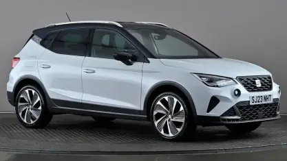 Used Seat Arona FR 110 HP (80 kW) 2022 White SUV