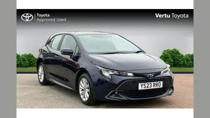 Used Toyota Corolla 140 HP (102 kW) 2023 Blue Hatchback