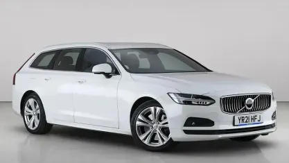 Used Volvo V90 Momentum 197 HP (144 kW) 2021 White Estate