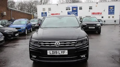Black Used 2019 VW Tiguan R-line SUV | £21,995 (Fair price)