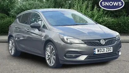 Używany Vauxhall Astra Edition 145 KM (106 kW) 2021 Szary Hatchback
