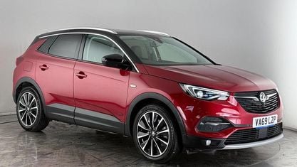 Używany Vauxhall Grandland X Ultimate 300 KM (220 kW) 2020 Czerwony SUV