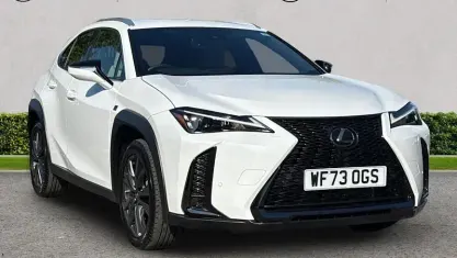 Second-hand Lexus UX 250h Sport Design Packet 184 CP (135 kW) 2023 Alb SUV