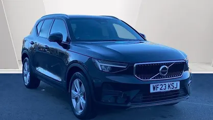 Used 2025 Volvo XC40 Core SUV | £24,069 (Fair price)