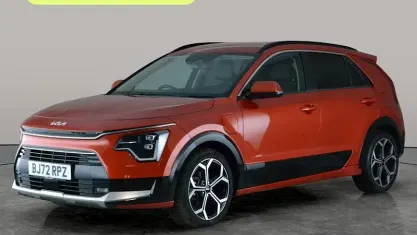 Used Kia Niro 182 HP (133 kW) 2023 Orange SUV