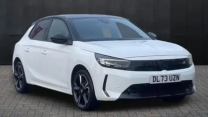 Used Vauxhall Corsa Ultimate 131 HP (96 kW) 2023 White Hatchback