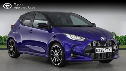 Used Toyota Yaris Hybrid Sport 131 HP (96 kW) 2025 Juniper blue bitone Hatchback