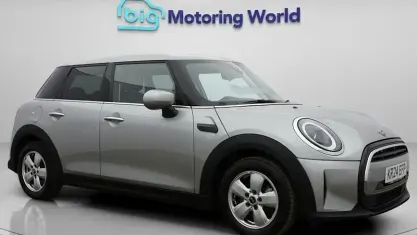 Used Mini Cooper Classic 136 HP (100 kW) 2024 Silver Hatchback