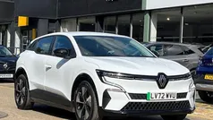 White Used 2022 Renault Mégane Equilibre Hatchback | £17,816 (Good price)