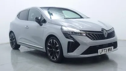 Used Renault Clio V Techno 143 HP (105 kW) 2025 Hatchback