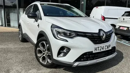Used Renault Captur Techno 91 HP (66 kW) 2024 White SUV