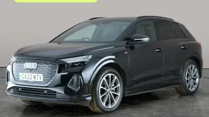 Usado Audi Q4 e-tron Advanced 150 kW (204 HP) 2022 Preto SUV