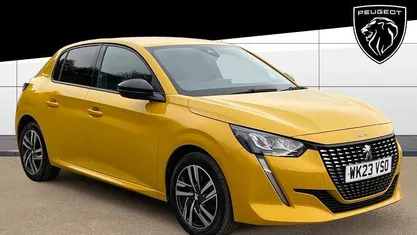Used Peugeot 208 Allure+ 102 HP (75 kW) 2023 Yellow Hatchback