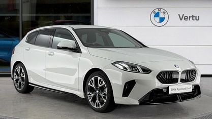 Usado BMW 120 M Sport 168 HP (123 kW) 2025 Branco Citadino