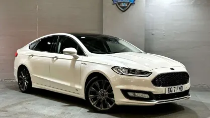 Second-hand Ford Mondeo Vignale 180 CP (132 kW) 2017 Alb Hatchback