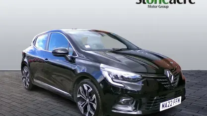 Used Renault Clio Version S 140 HP (102 kW) 2021 Black Hatchback