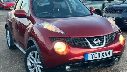 Used Nissan Juke Tekna 200 HP (147 kW) 2011 Red SUV