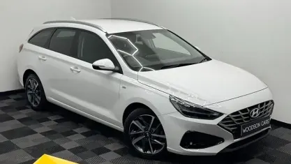 Begagnad Hyundai i30 Premium 120 HK (88 kW) 2024 Kombi