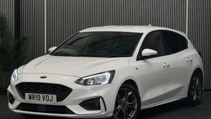 Used Ford Focus ST-Line 120 HP (88 kW) 2017 White Estate