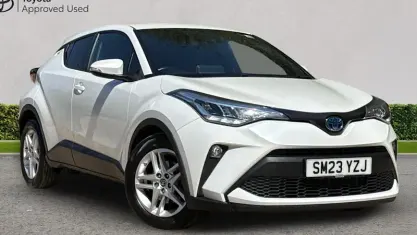 Used Toyota C-HR 122 HP (89 kW) 2023 White SUV