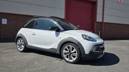 Usado Vauxhall Adam Rocks Rocks 69 HP (50 kW) 2018 Citadino
