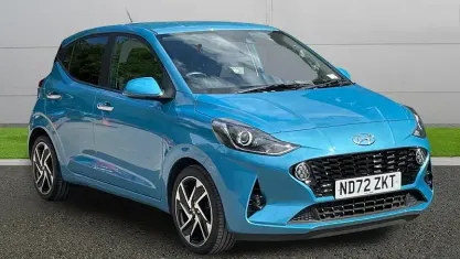 Used Hyundai i10 Premium 84 HP (61 kW) 2023 Hatchback
