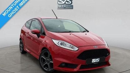 Używany Ford Fiesta ST 182 KM (133 kW) 2017 Czerwony Hatchback
