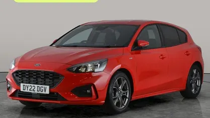 Used Ford Focus ST-Line 120 HP (88 kW) 2021 Red Hatchback