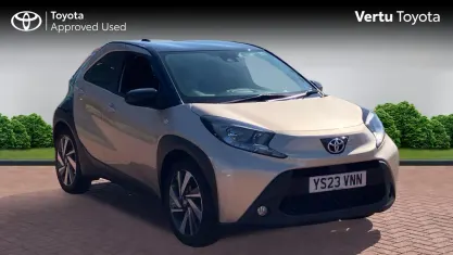 Used Toyota Aygo X 72 HP (52 kW) 2023 Beige SUV