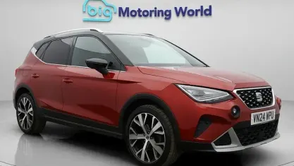 Begagnad Seat Arona Xperience Lux 116 HK (85 kW) 2024 Röd SUV
