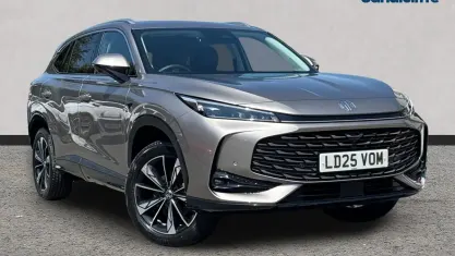 Used MG HS Trophy 170 HP (125 kW) 2024 Metallic  cosmic silver SUV
