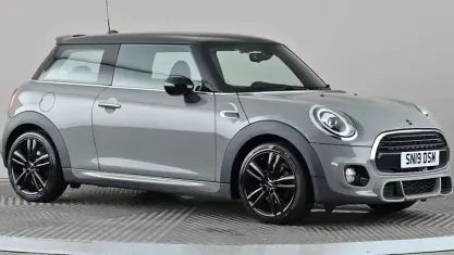 Used Mini Cooper Hatch 136 HP (100 kW) 2021 Hatchback